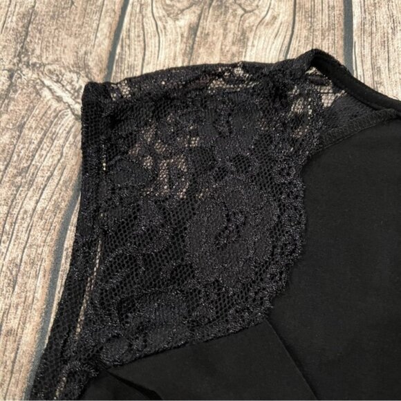 Torrid lace shoulder cowl neckline blouse size 2X - Picture 5 of 10